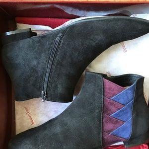 Beautifeel brand short boots. Blue/purple trim